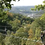 Au Jardin D'eden Hastiere-par-dela