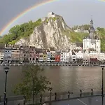 Semesterbostad Au Jardin D'eden Hastiere-par-dela